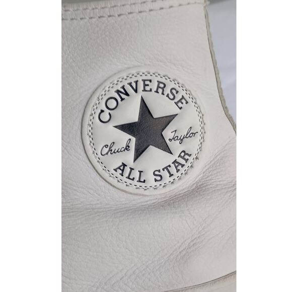 Converse Chuck Taylor  Lug White Leather Hi Top Women's Size 9 - Picture 7 of 12